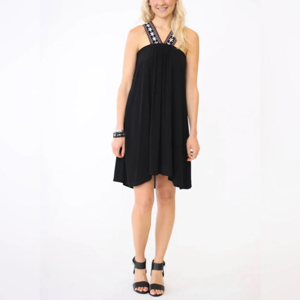 Cupcakes & Cashmere Zeus black dress sz M